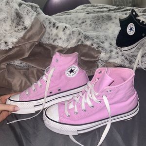 pink converse high top size 4 in kids, but fits like women’s 6